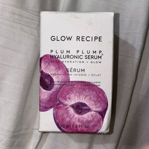 Glow Recipe Plum Plump™ Hyaluronic Acid Hydrating
Serum 1 oz.